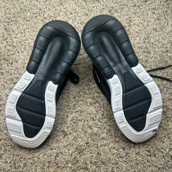 NIKE Air Max 270 Shoes for Women - Picture 8 of 10